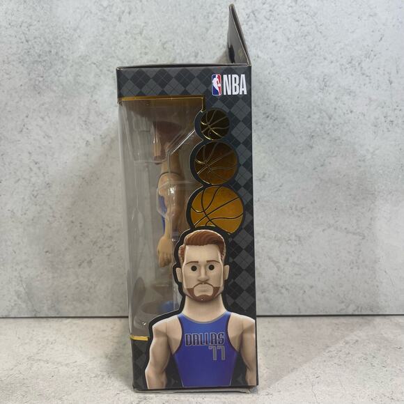 Funko Gold Premium Vinyl Figure Luka Doncic - Good - Picture 3 of 7